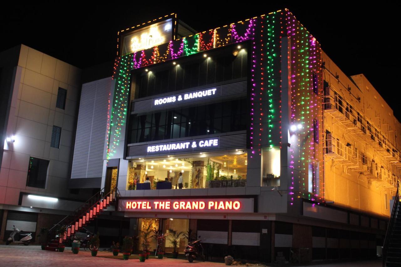 Hotel The Grand Piano - Best Business Hotel In Patan Εξωτερικό φωτογραφία