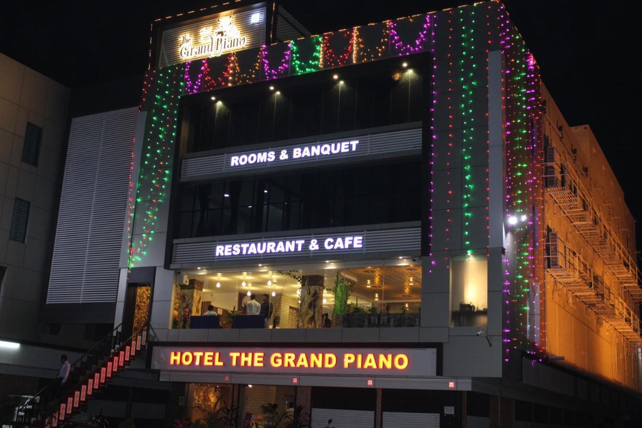 Hotel The Grand Piano - Best Business Hotel In Patan Εξωτερικό φωτογραφία