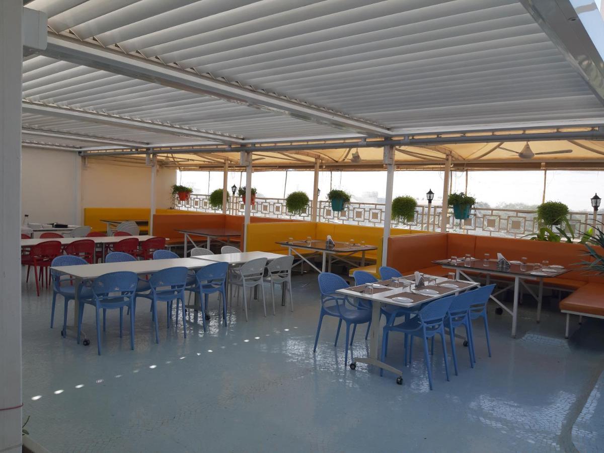 Hotel The Grand Piano - Best Business Hotel In Patan Εξωτερικό φωτογραφία