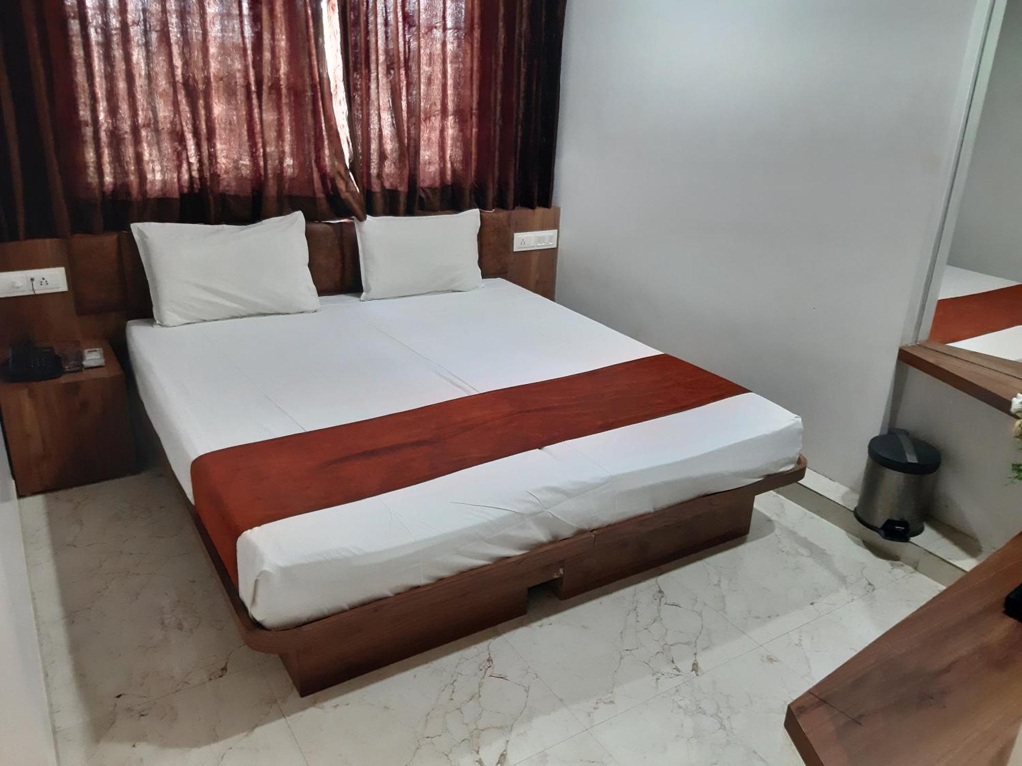 Hotel The Grand Piano - Best Business Hotel In Patan Εξωτερικό φωτογραφία