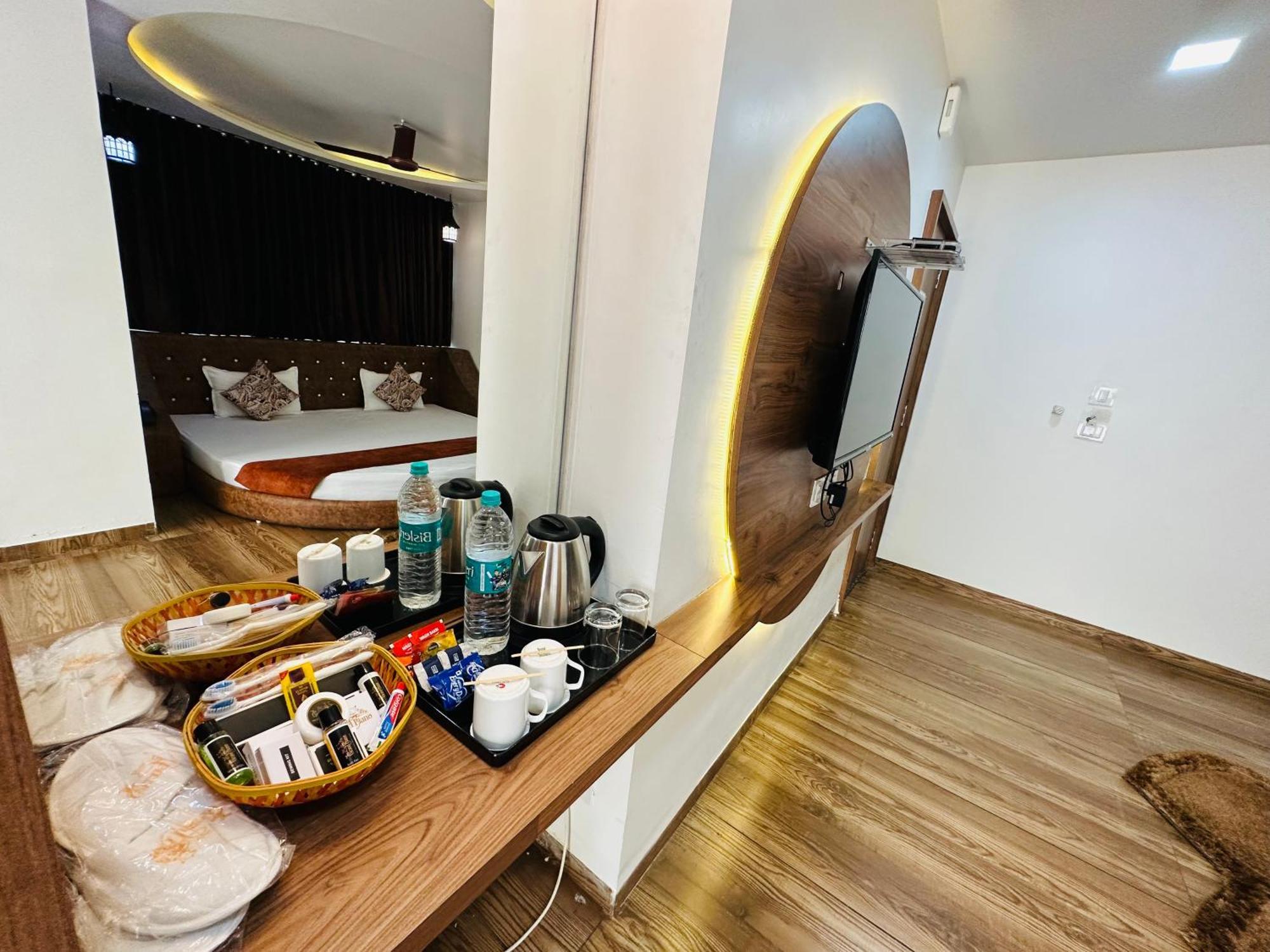 Hotel The Grand Piano - Best Business Hotel In Patan Εξωτερικό φωτογραφία