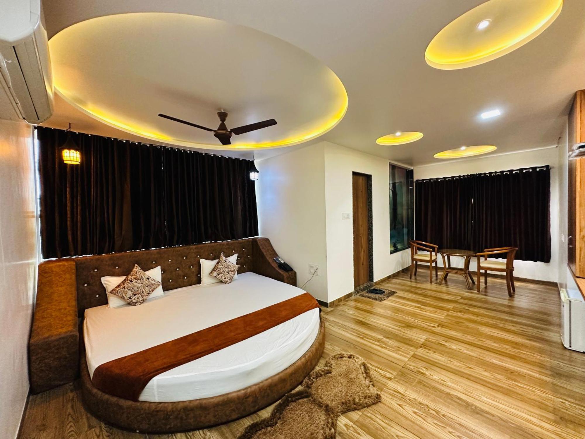 Hotel The Grand Piano - Best Business Hotel In Patan Εξωτερικό φωτογραφία